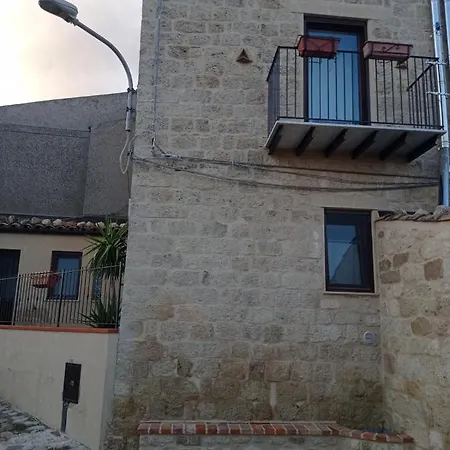 Casa Vacanze Borgo Gulini Da Anna Petralia Soprana Exterior photo