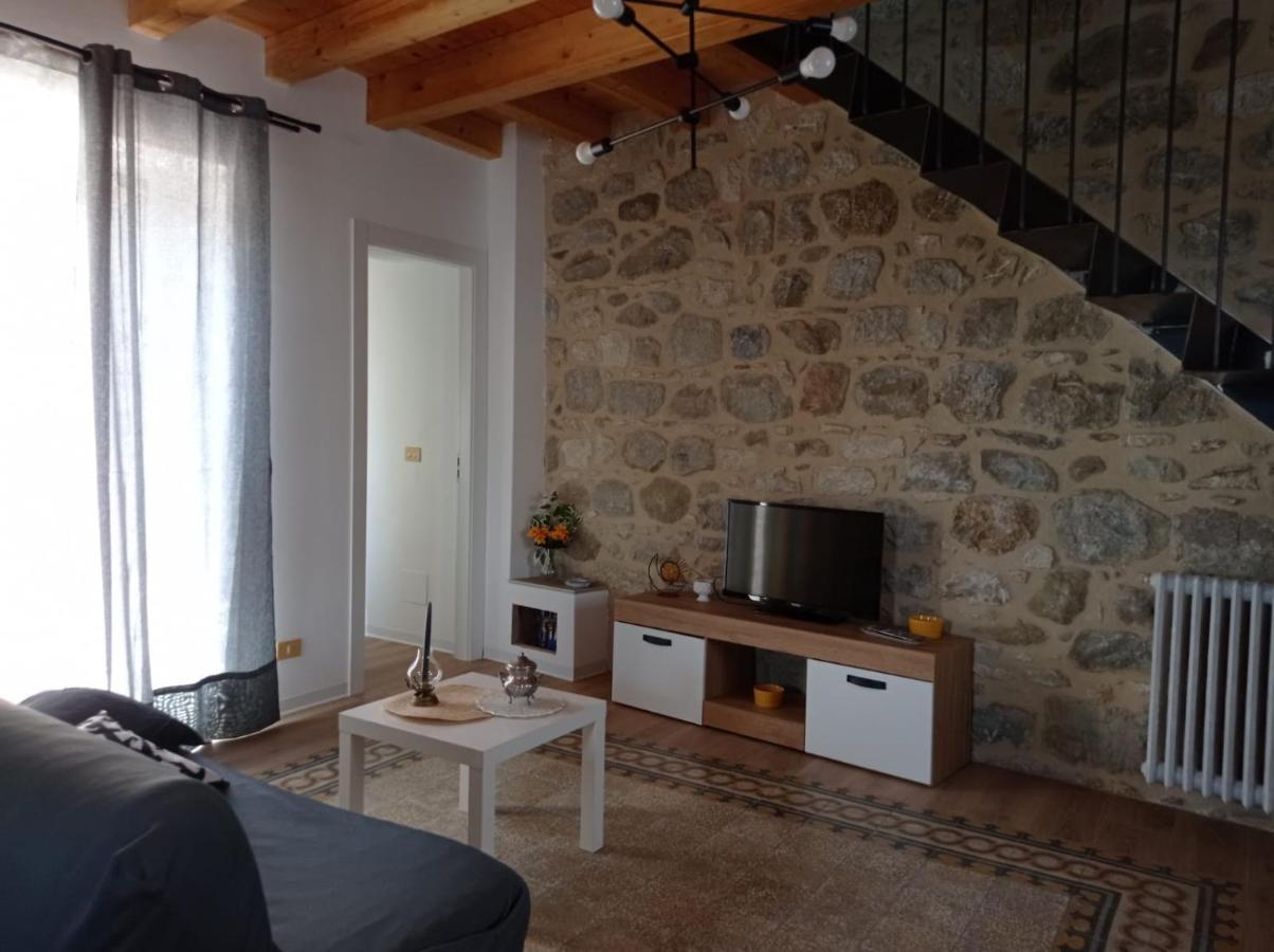 Borgo Gulini Da Anna Petralia Soprana